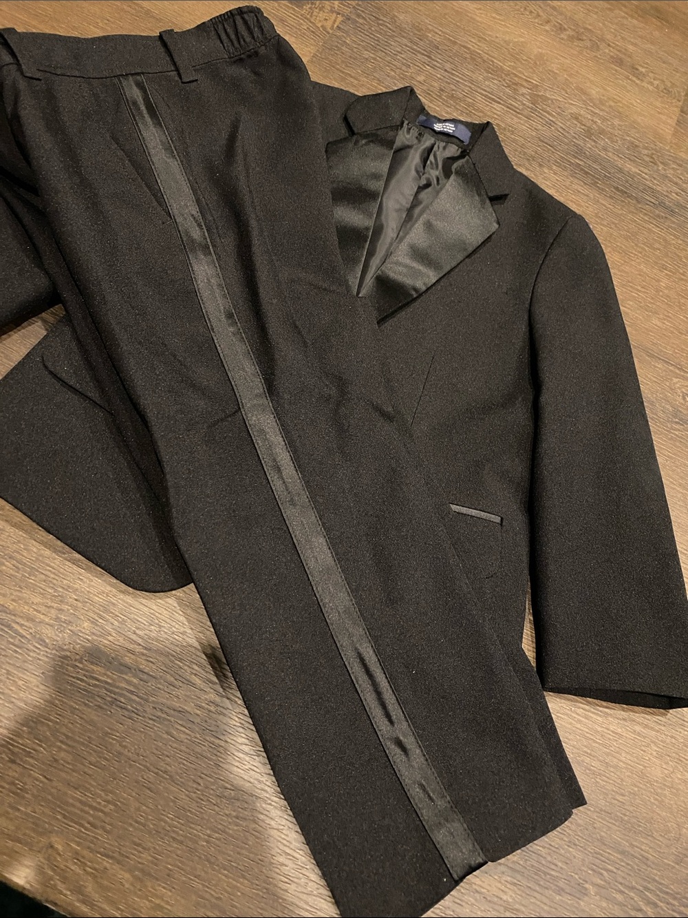 ‼️TUXEDO‼️